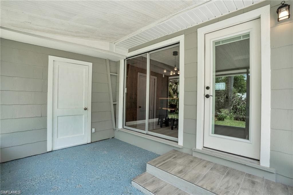 135 Standish CIR, NORTH FORT MYERS FL 33903-13