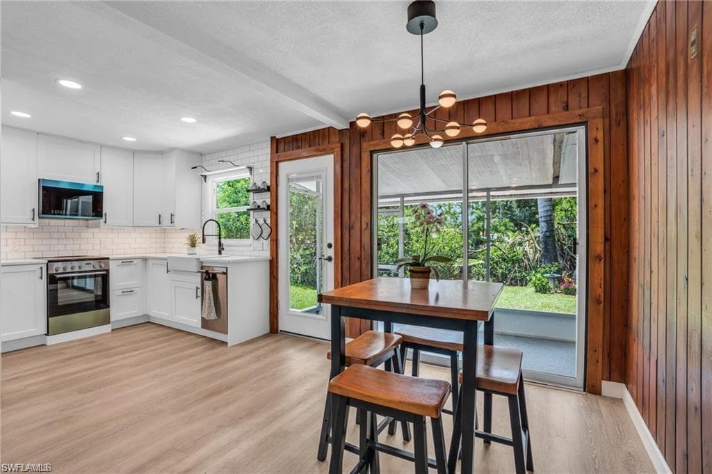 135 Standish CIR, NORTH FORT MYERS FL 33903-17