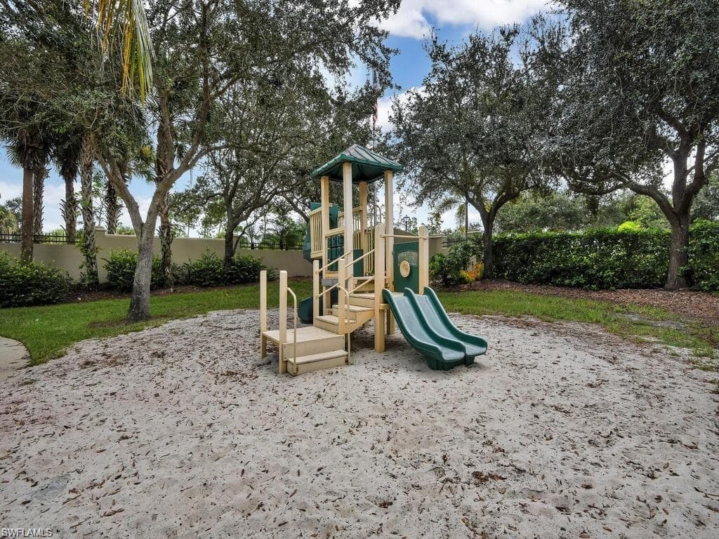 9983 Colonial WALK N, ESTERO FL 33928-38