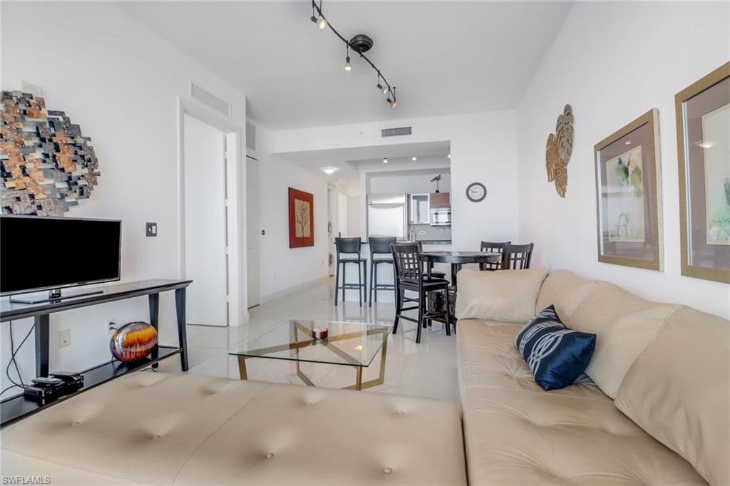 3000 Oasis Grand BLVD, FORT MYERS FL 33916-13