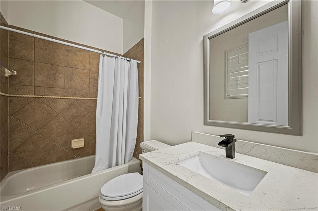 19380 La Serena DR, ESTERO FL 33967-25