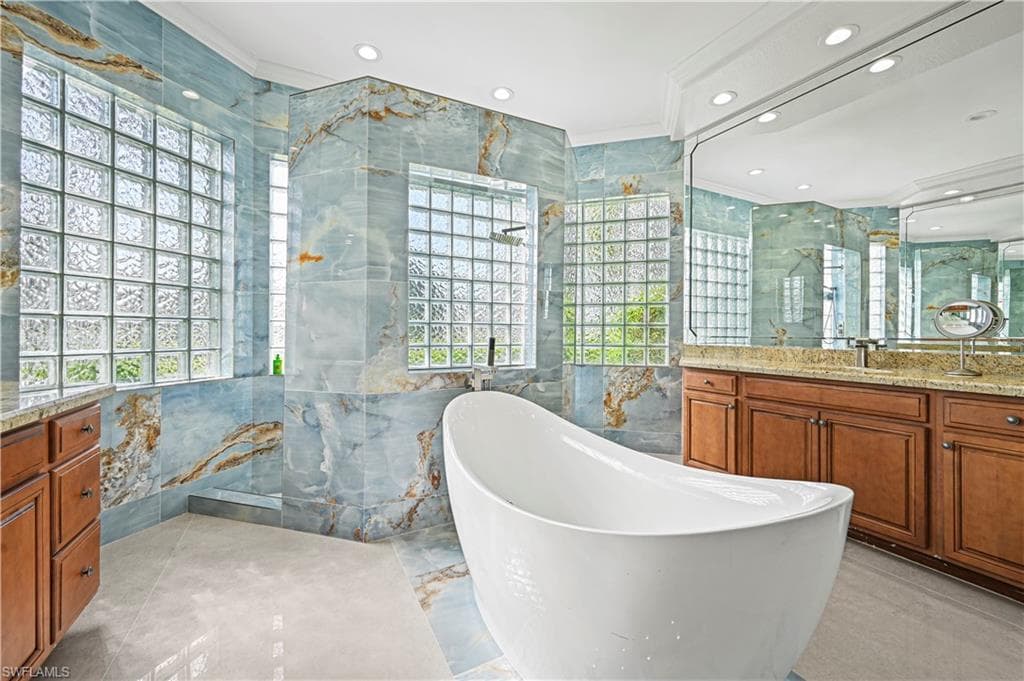 19380 La Serena DR, ESTERO FL 33967-20