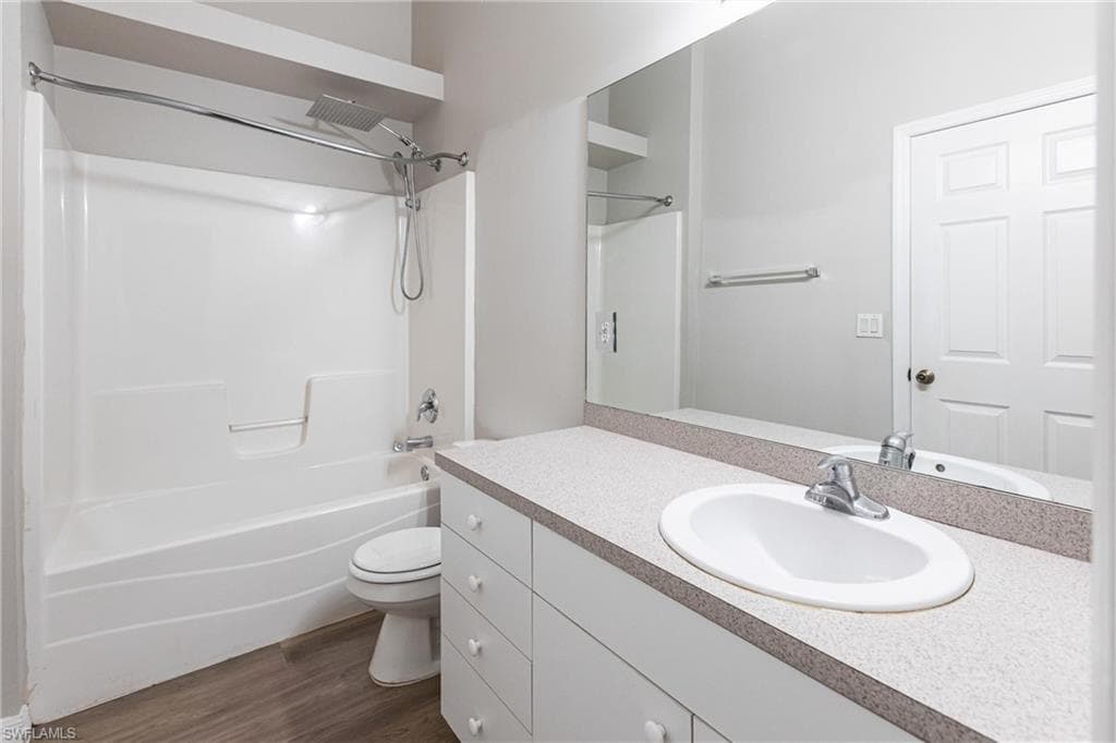 2130 NE 8th PL, CAPE CORAL FL 33909-18