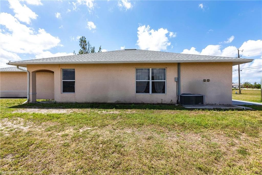 2130 NE 8th PL, CAPE CORAL FL 33909-28