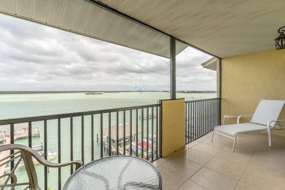 10 Tampa PL # 202, MARCO ISLAND FL 34145-16