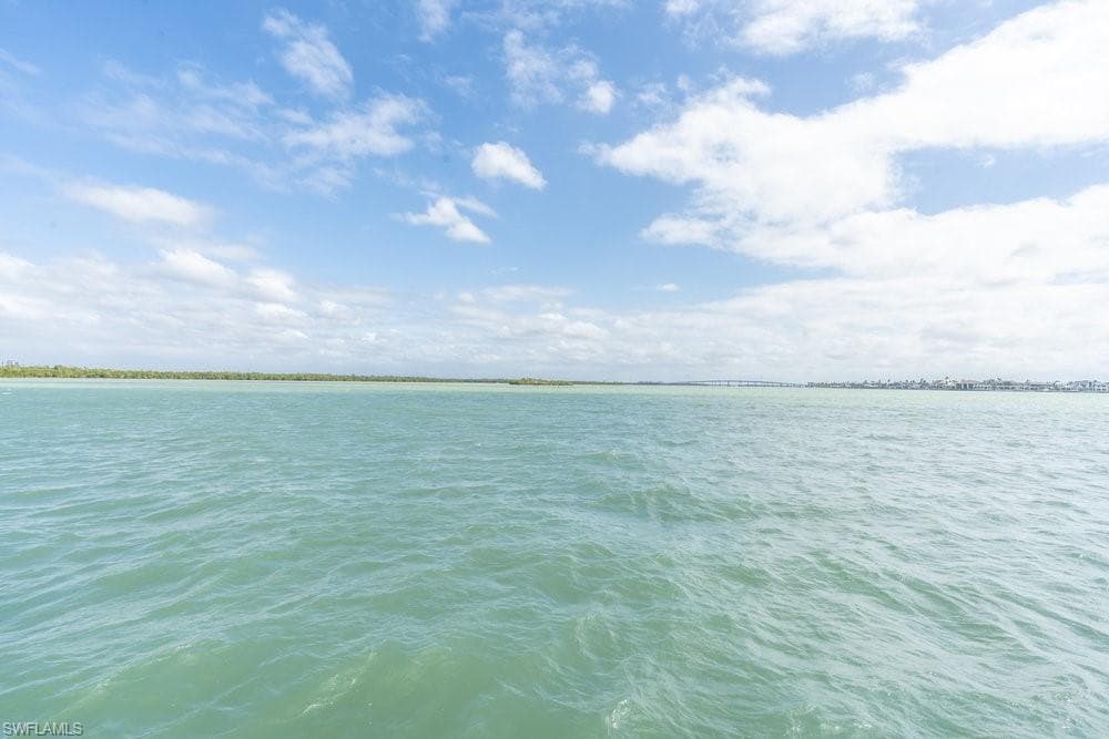 10 Tampa PL # 203, MARCO ISLAND FL 34145-34