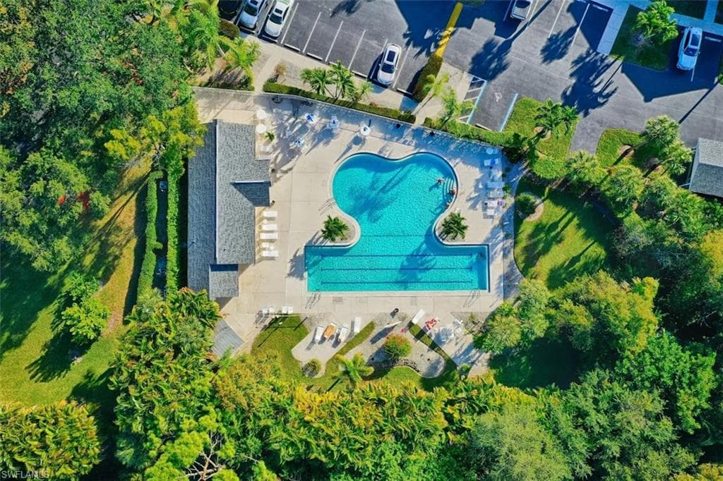 1220 Sarah Jean CIR # L103, NAPLES FL 34110-38