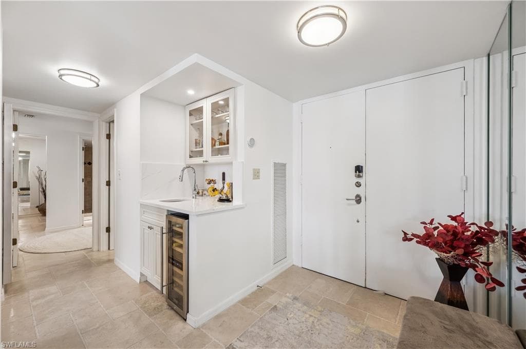 3115 Gulf Shore BLVD N # 112S, NAPLES FL 34103-4