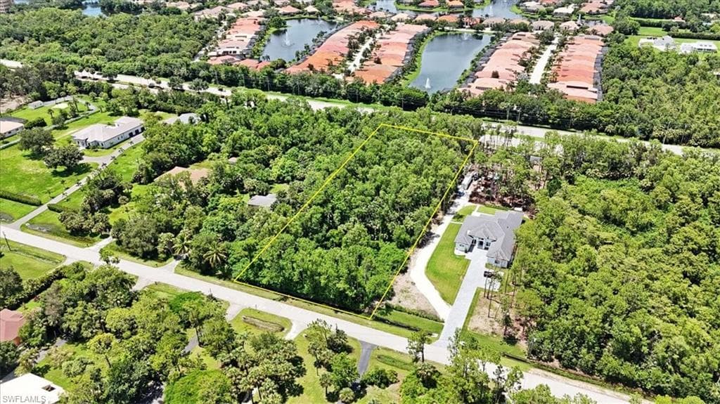 5665 Napa Woods WAY, NAPLES FL 34116-4
