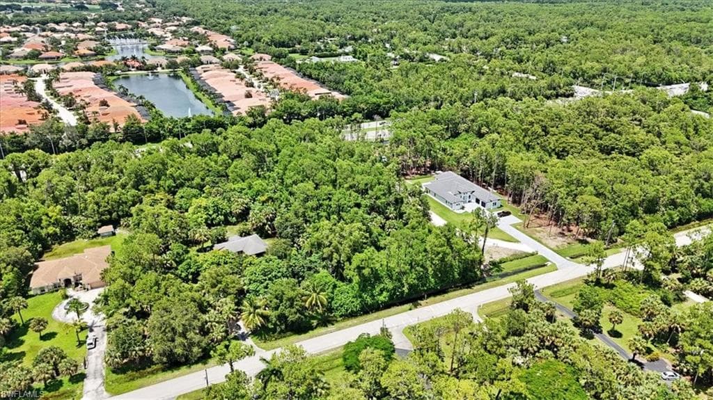 5665 Napa Woods WAY, NAPLES FL 34116-17