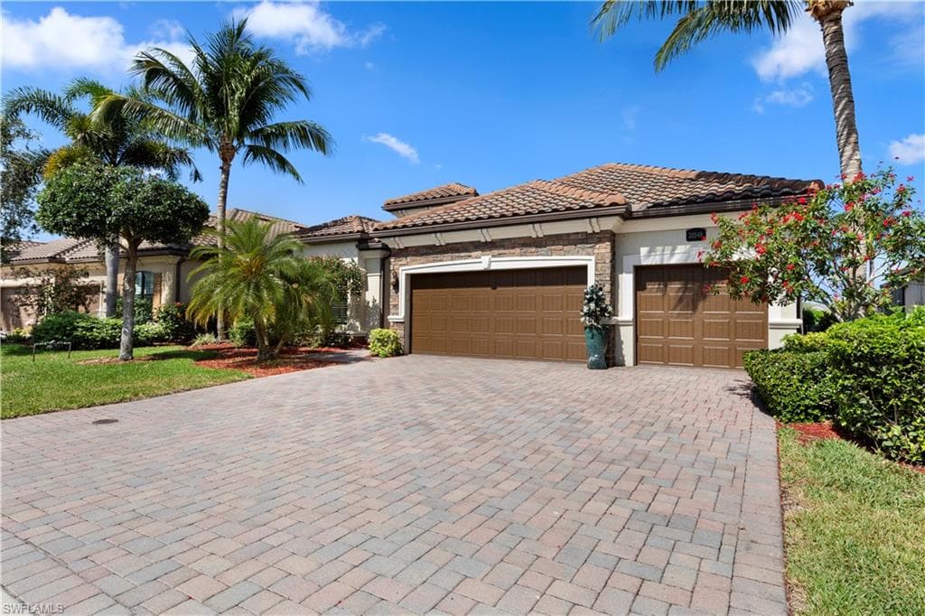 28548 Longford CT, BONITA SPRINGS FL 34135-29