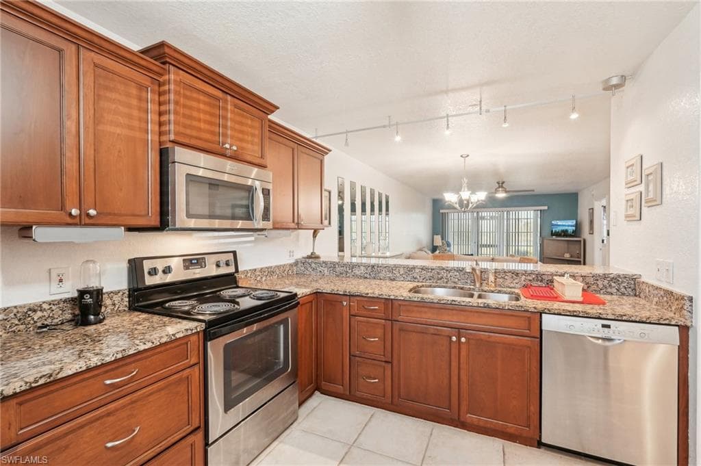 175 Kings HWY, PUNTA GORDA FL 33983-7