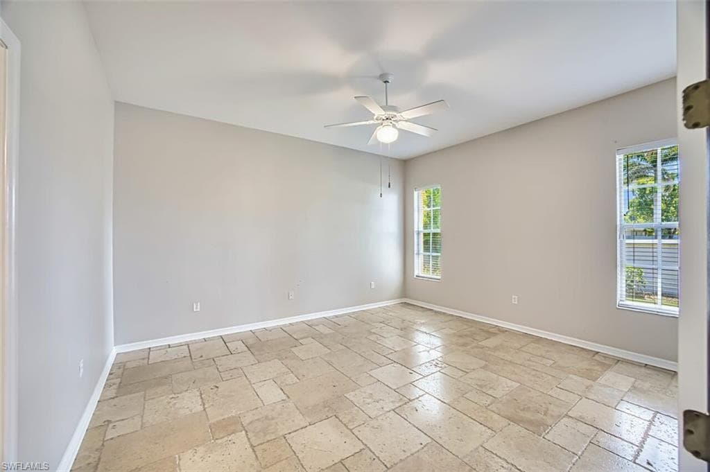 5482 Peppertree DR, FORT MYERS FL 33908-22