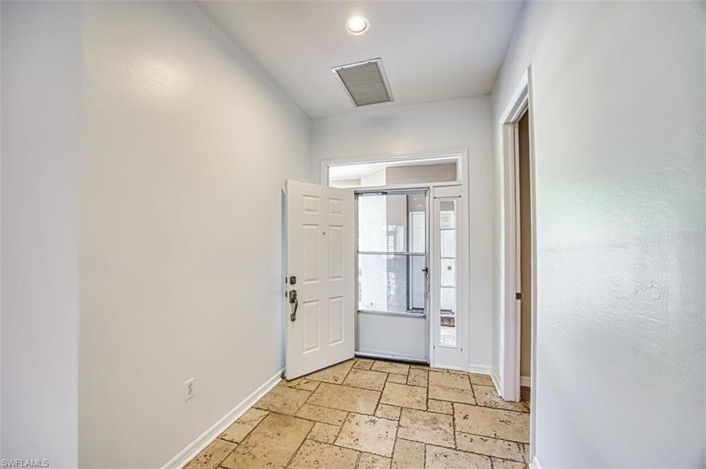 5482 Peppertree DR, FORT MYERS FL 33908-8