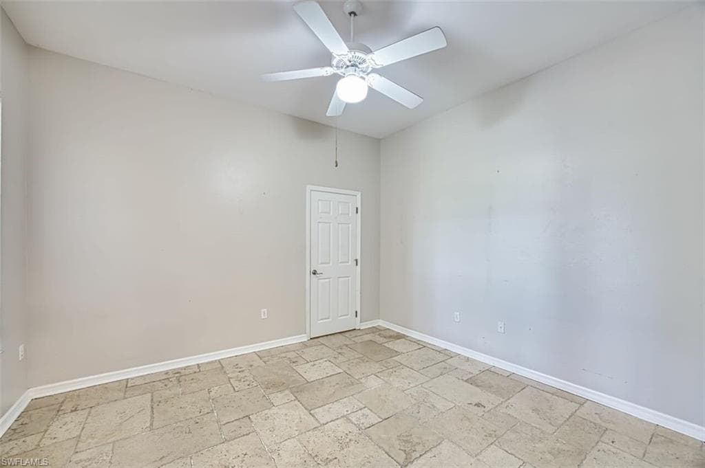 5482 Peppertree DR, FORT MYERS FL 33908-28