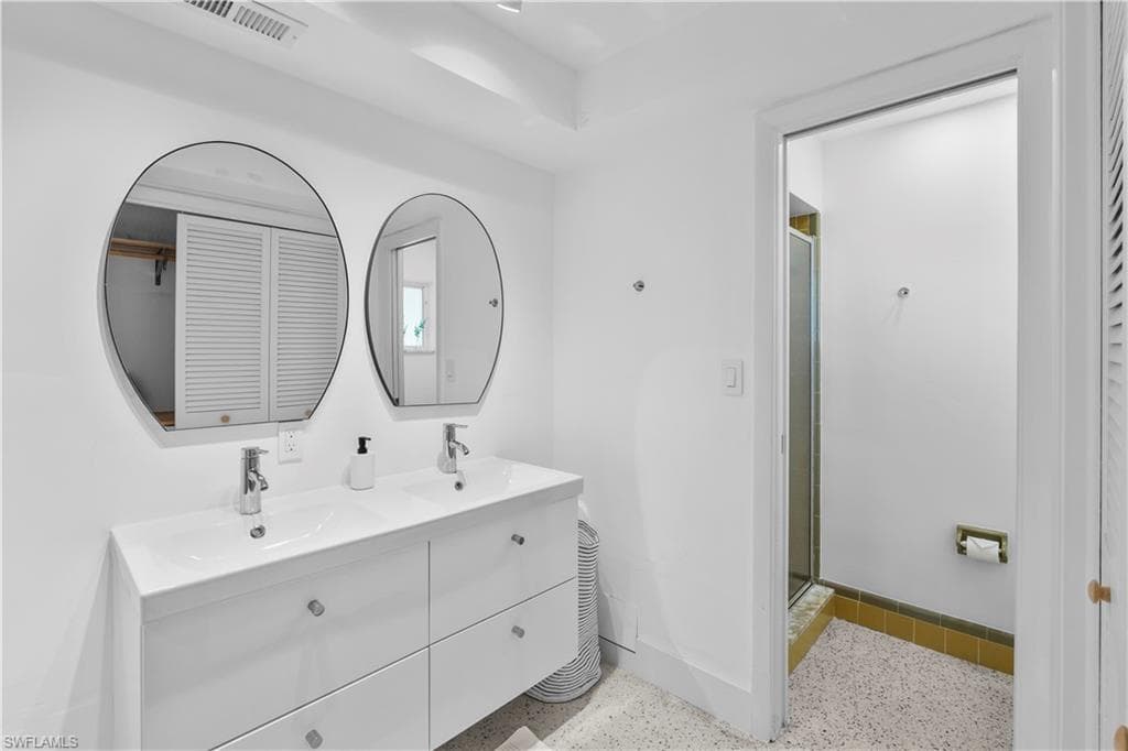 1515 Manchester BLVD, FORT MYERS FL 33919-23