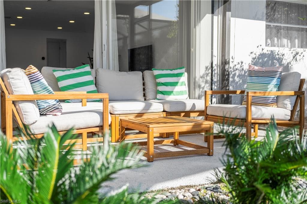 1515 Manchester BLVD, FORT MYERS FL 33919-43