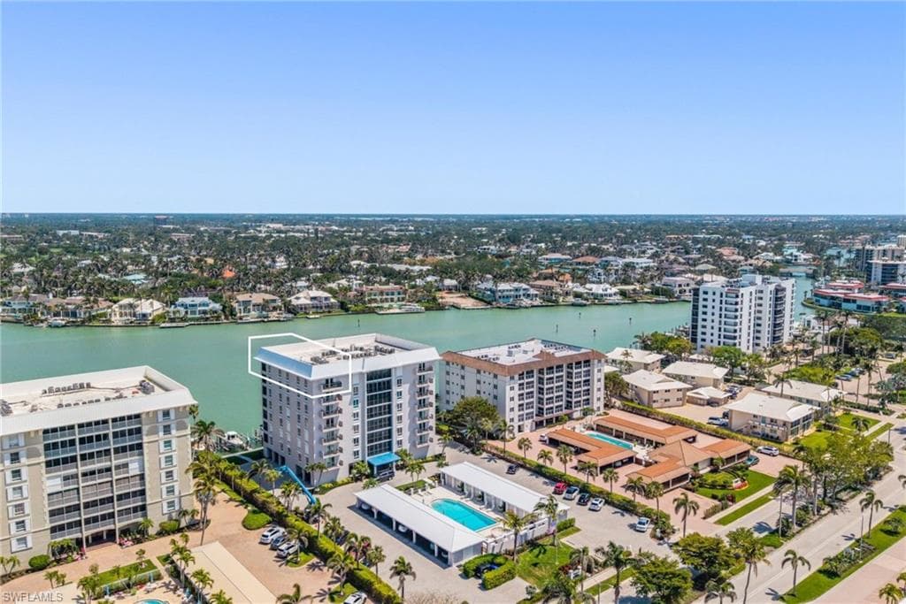 2650 Gulf Shore BLVD N # 701, NAPLES FL 34103-35