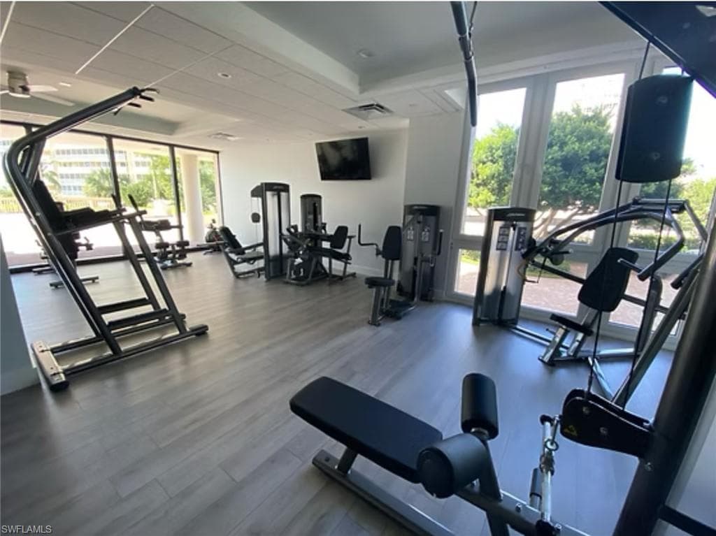 4031 Gulf Shore BLVD N 3E-47