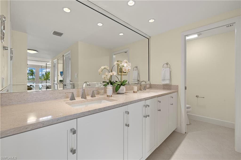 4031 Gulf Shore BLVD N 3E-24