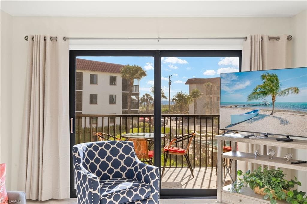 671 E Gulf DR, SANIBEL FL 33957-11
