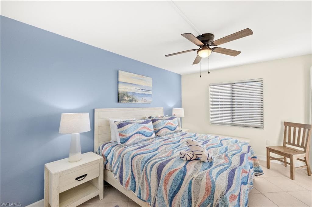 671 E Gulf DR, SANIBEL FL 33957-14