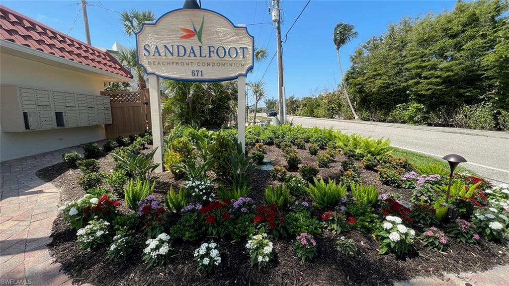671 E Gulf DR, SANIBEL FL 33957-34