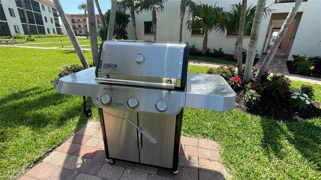 671 E Gulf DR, SANIBEL FL 33957-30