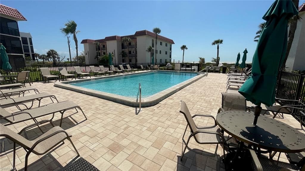 671 E Gulf DR, SANIBEL FL 33957-28