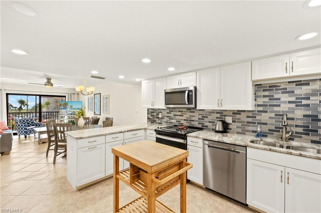671 E Gulf DR, SANIBEL FL 33957-3