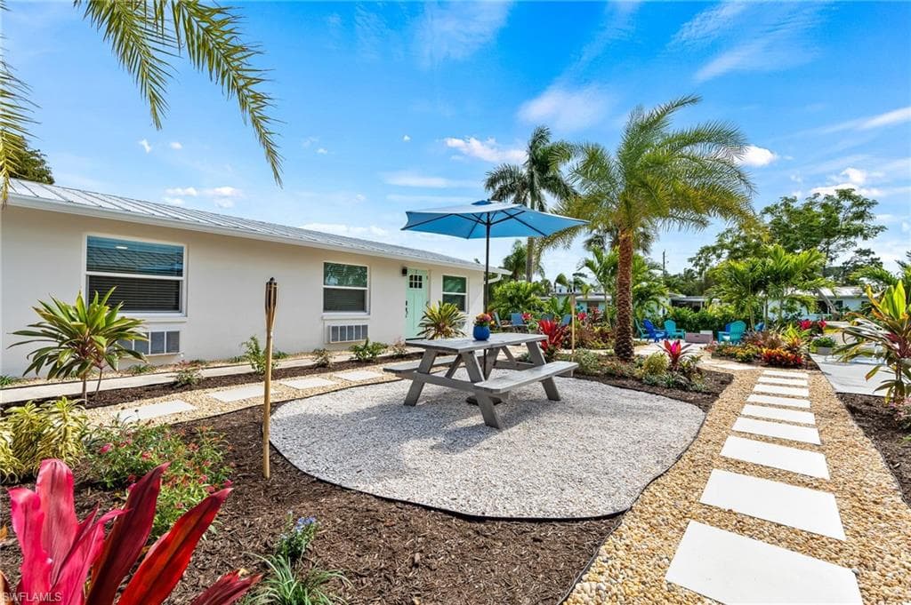 1100 Highlands DR # 3, NAPLES FL 34103-14