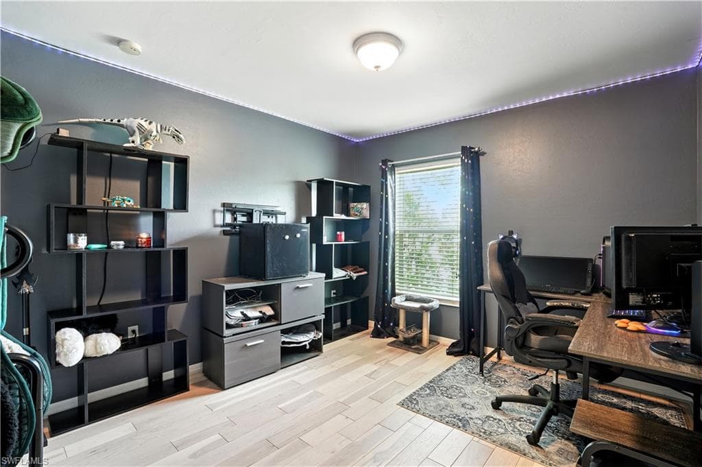 3268 Aralia CT E, ALVA FL 33920-27