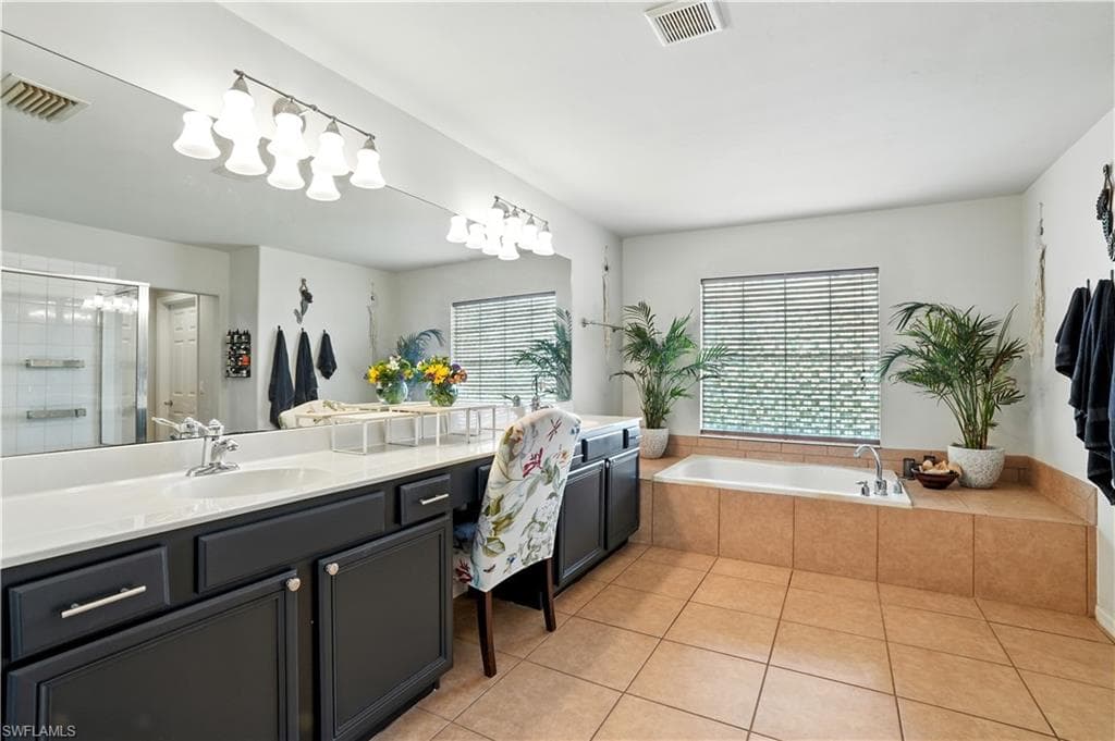 3268 Aralia CT E, ALVA FL 33920-23