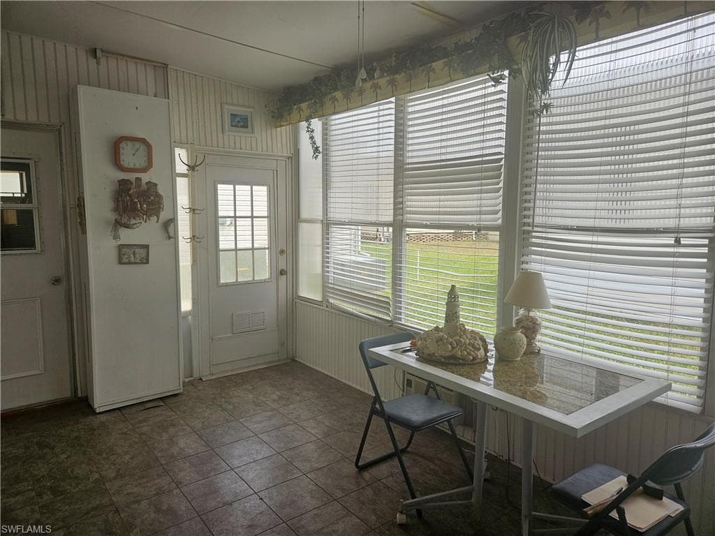 27 Amethyst AVE # 27A, NAPLES FL 34114-2