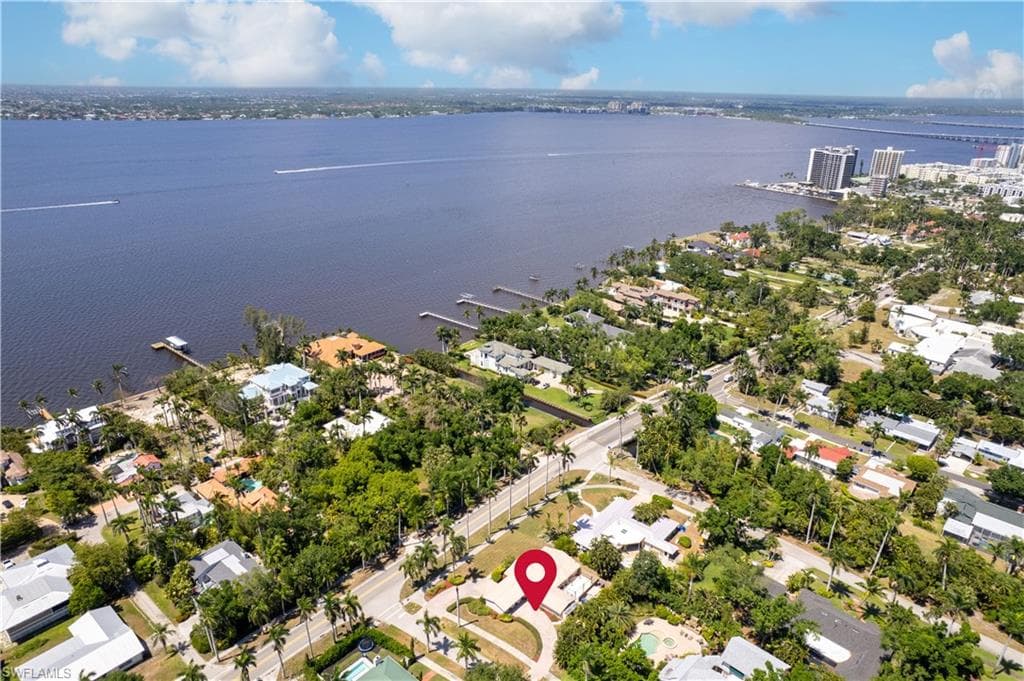 2627 McGregor BLVD-15