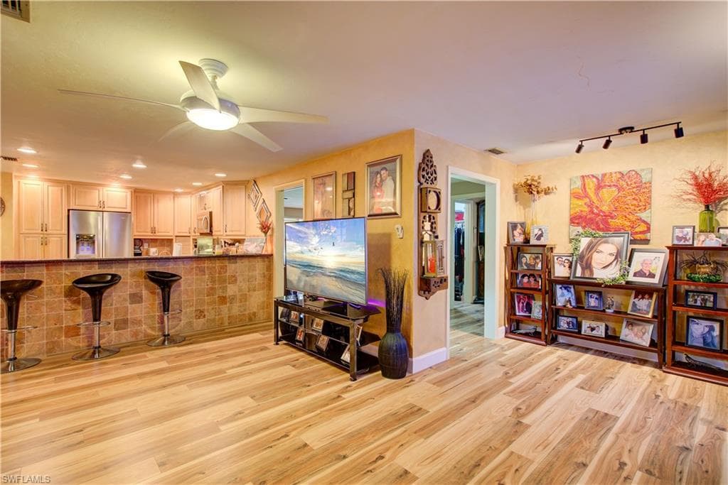 2627 McGregor BLVD-21