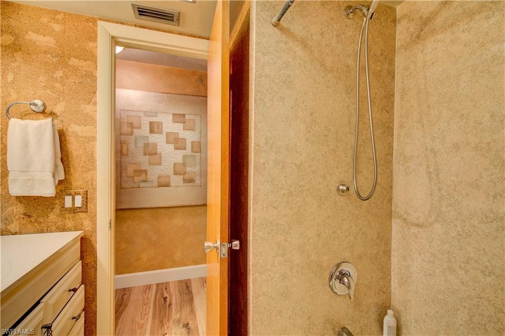 2627 McGregor BLVD-39