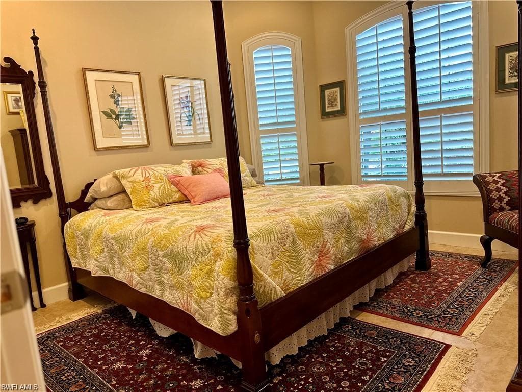 9061 Isla Bella CIR, BONITA SPRINGS FL 34135-16