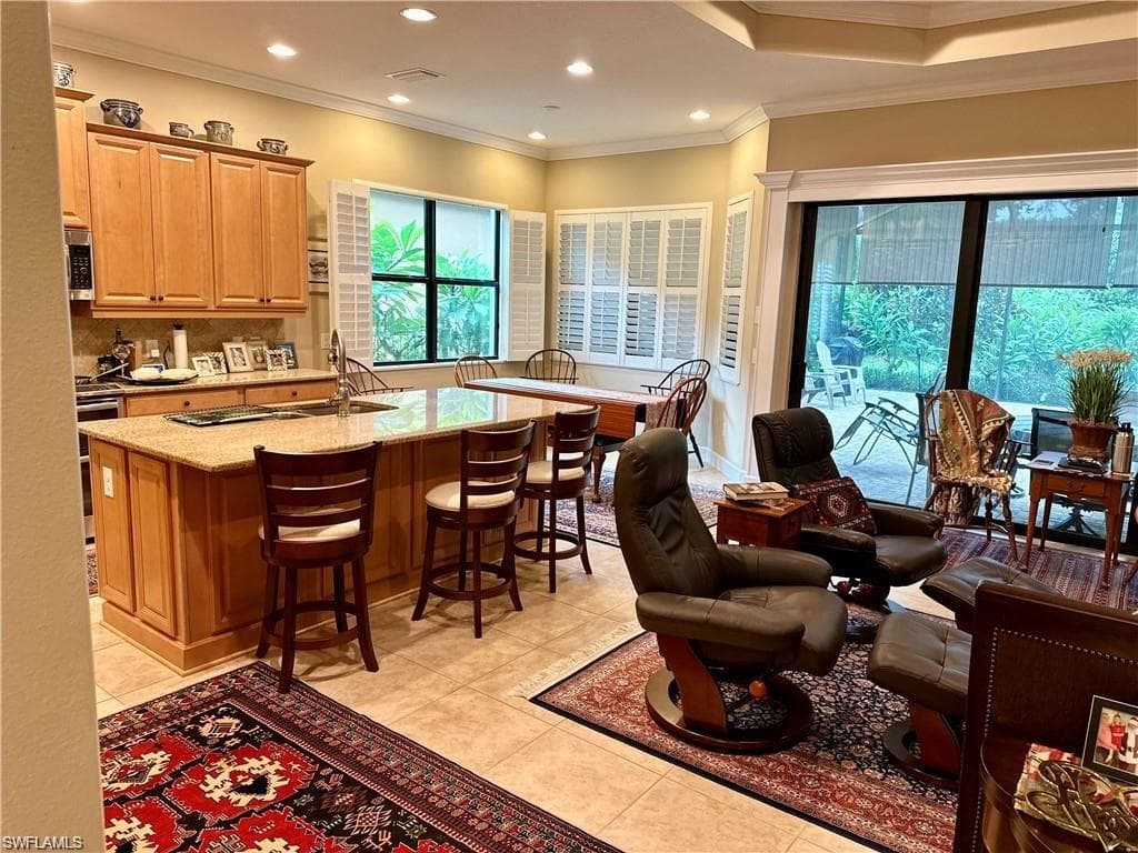 9061 Isla Bella CIR, BONITA SPRINGS FL 34135-4