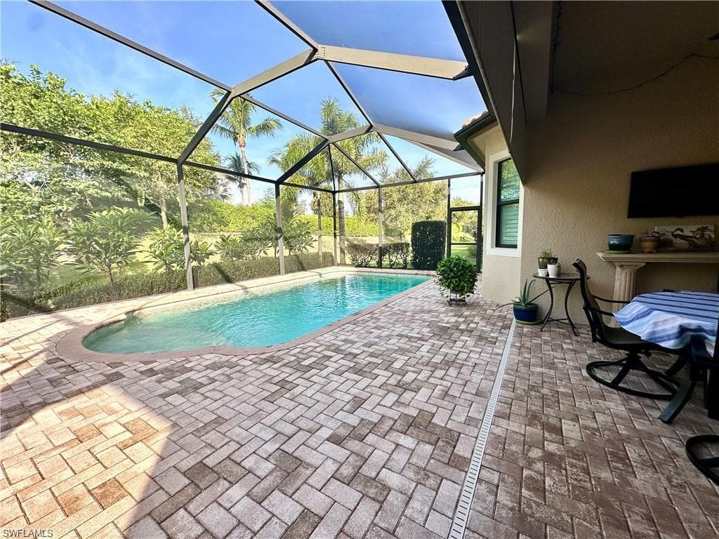 9061 Isla Bella CIR, BONITA SPRINGS FL 34135-19