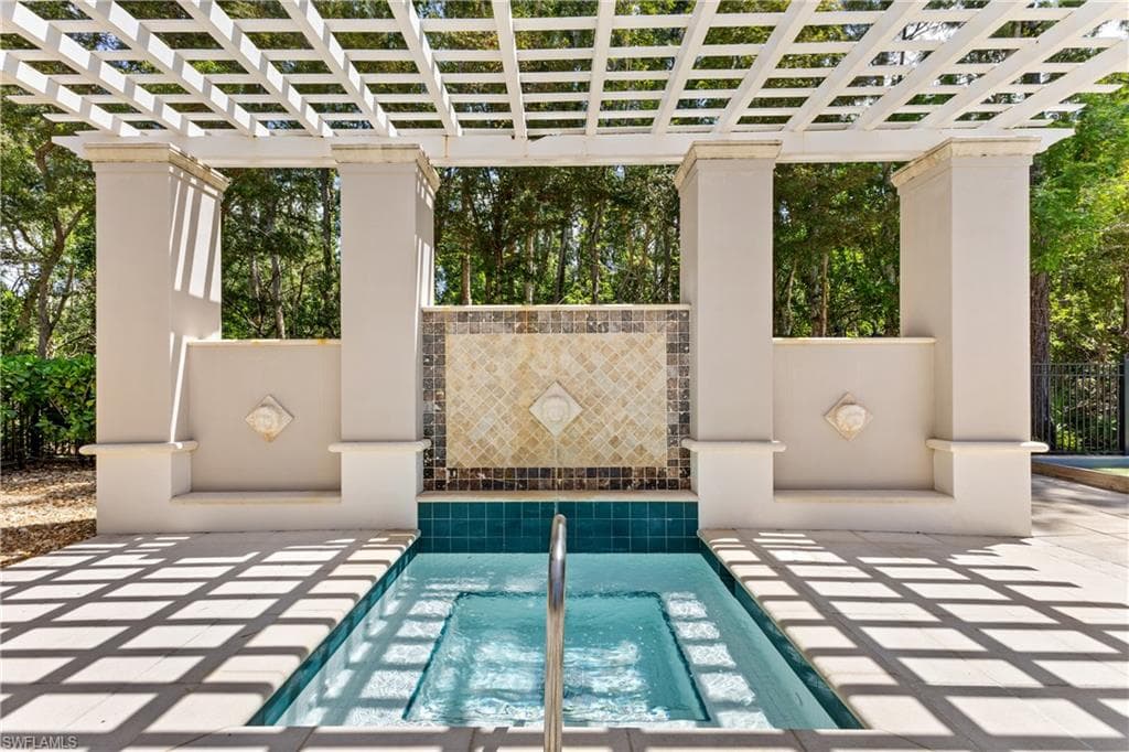 8531 Violeta ST # 203, ESTERO FL 34135-26