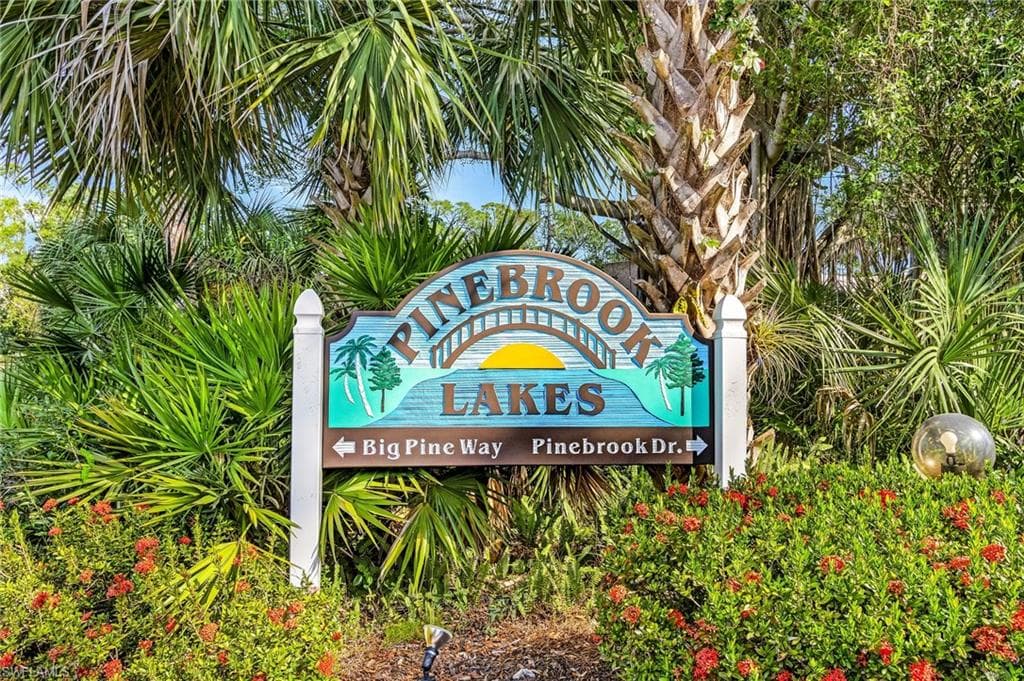 124 Pinebrook DR, FORT MYERS FL 33907-21