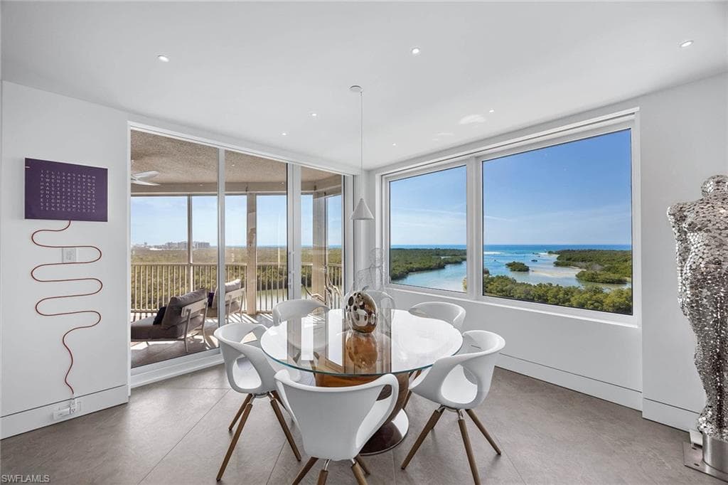 425 Dockside DR # 905, NAPLES FL 34110-16