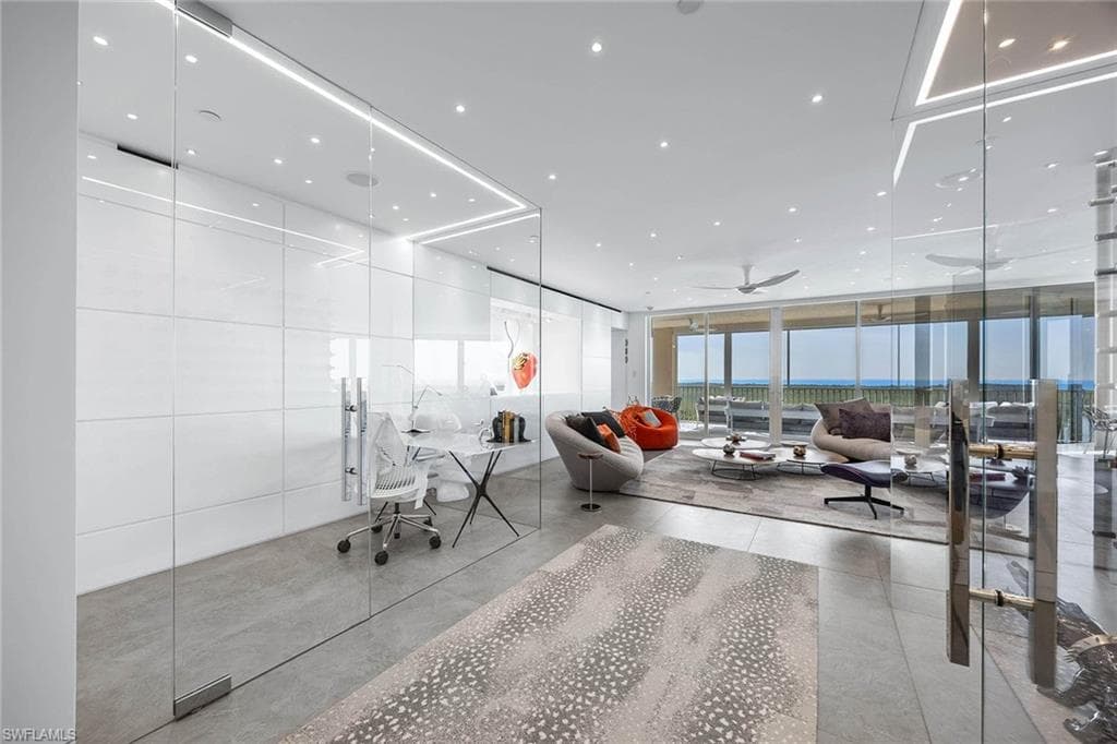 425 Dockside DR # 905, NAPLES FL 34110-8