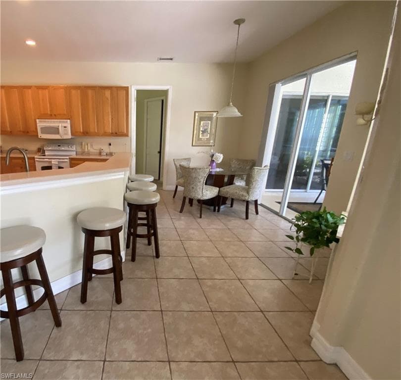 9623 Springlake CIR, ESTERO FL 33928-12