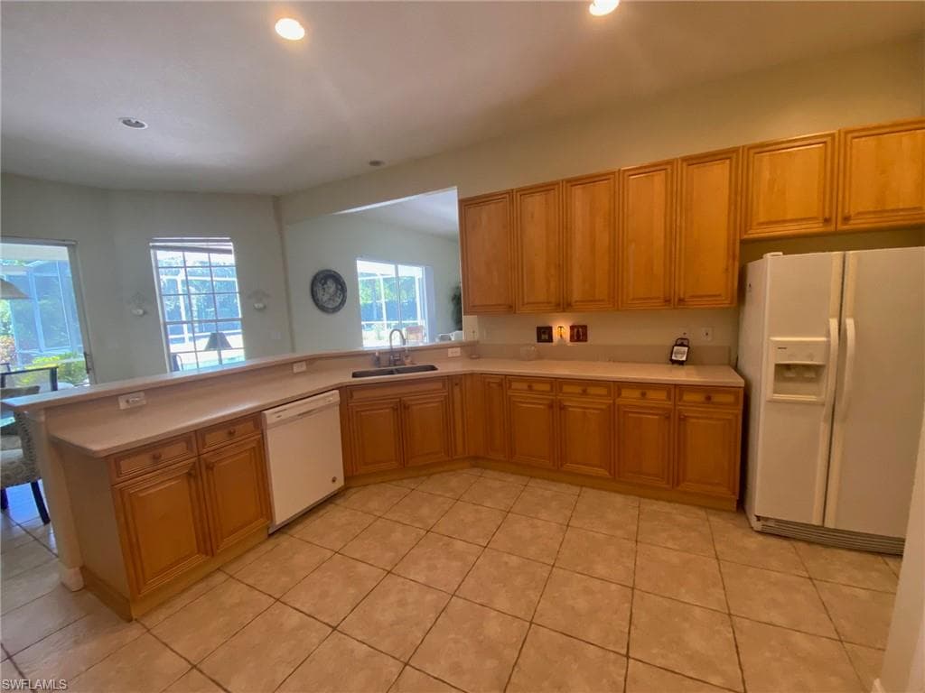 9623 Springlake CIR, ESTERO FL 33928-10