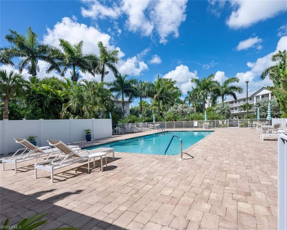 3062 Sandpiper Bay CIR # K103, NAPLES FL 34112-35