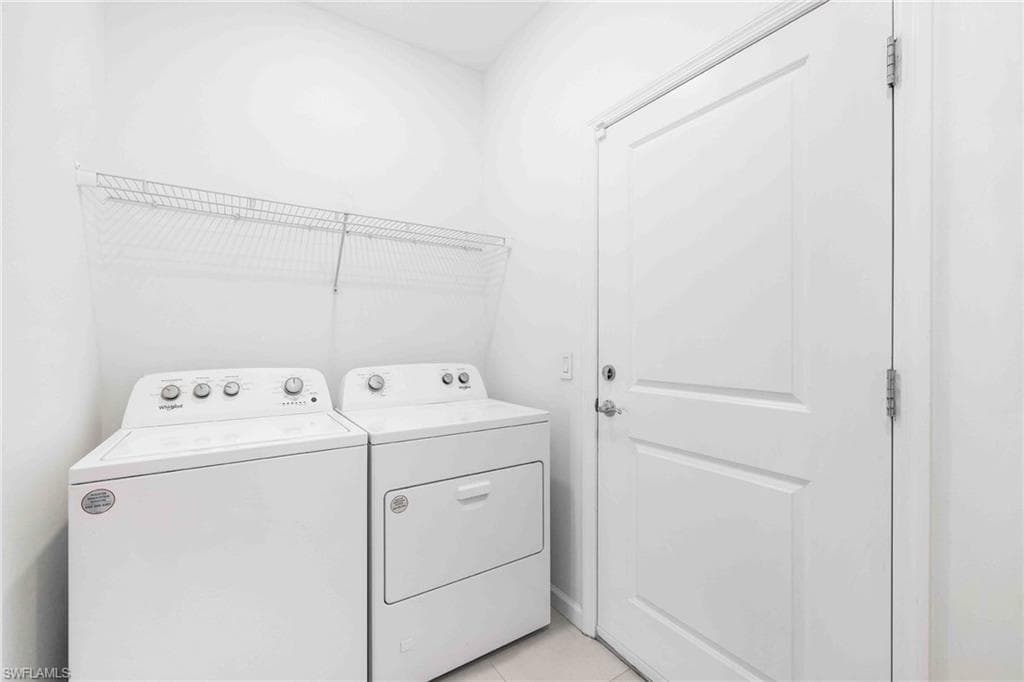 2179 Yellowfin CIR, NAPLES FL 34114-16