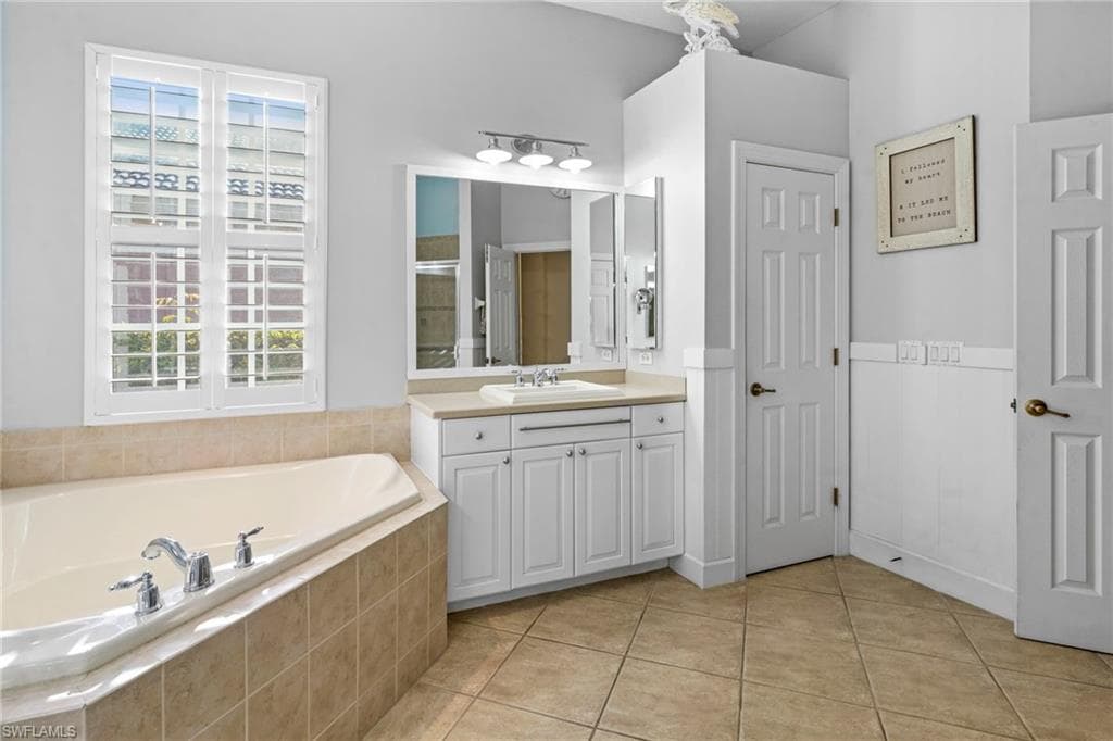 5589 Whispering Willow WAY, FORT MYERS FL 33908-27