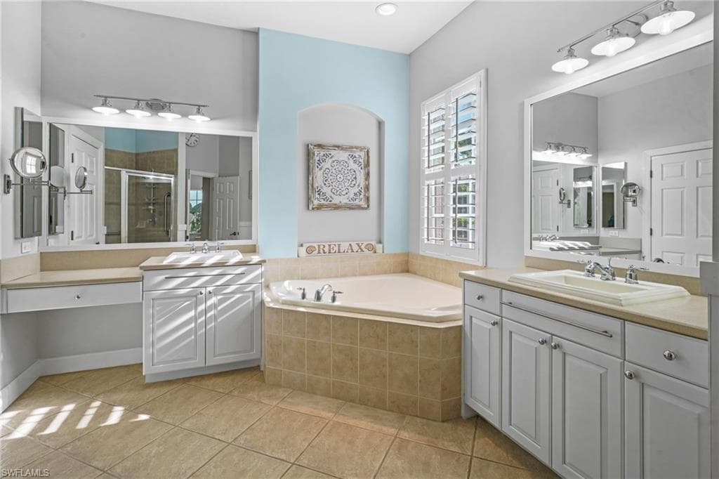 5589 Whispering Willow WAY, FORT MYERS FL 33908-29